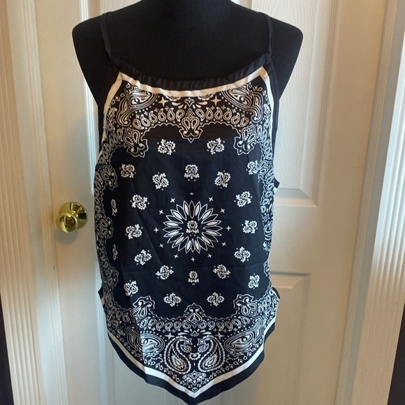 Women’s Black & White Bandana Print Halter Top XL & Cover-Up OS NWOT - Picture 2 of 10